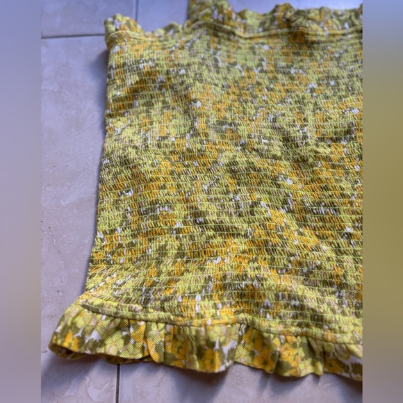 SALE🚨NWT🌼Volcom Flower Smocked Ruffle Tank Yellow XL - Picture 6 of 8